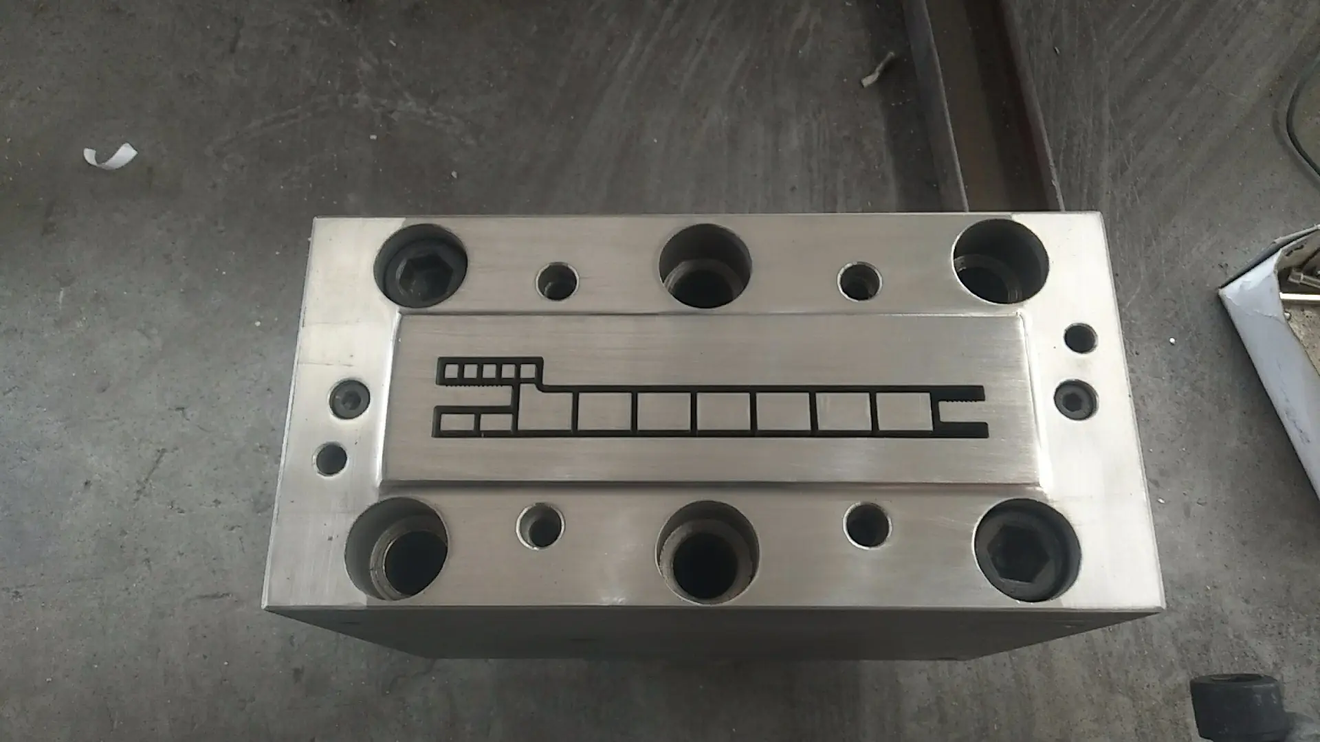 An In-depth Guide to Plastic Extrusion Design and Tooling